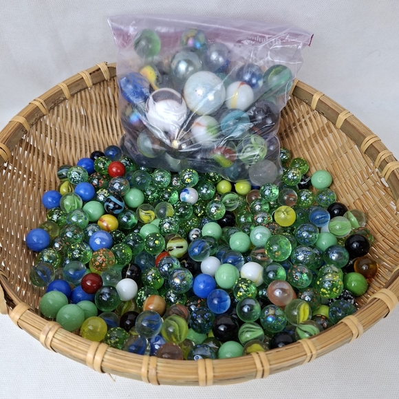Vintage Glass Marbles Cat Eye Swirl Milk Glass Jadeite Luster Mixted Lot - Picture 1 of 8